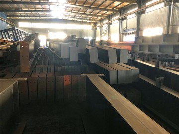 鋼梁是否能露天放置？